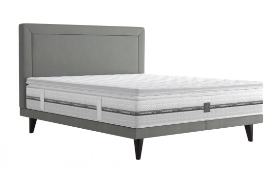 Dvoulůžko Tania v rozměru 180x200 cm, v potahu Savoy 91 Silver, s topperem