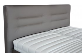 Dvoulůžko Real v rozměru 180x200 cm, v potahu Loft Coffee, detail čela