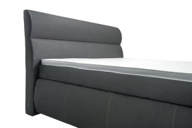 Boxspring Inca v rozměru 180x200 cm, v potahu Prima 15 Anthracit, detail čela 