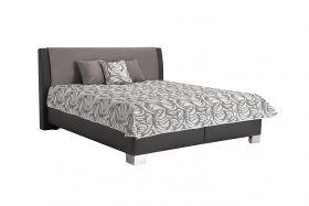 Dvoulůžko Juve v rozměru 180x200 cm, v potahu Loft Grey a Prima 13 Grey, s přehozem a polštářky v potahu Santos Duo 1A