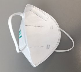 Respirátor KN95 (FFP2), pohled z boku