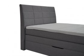 Boxspring Bonny v rozměru 180x200 cm, v potahu Malmö New 90, s topperem, detail čela 