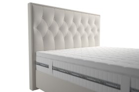 Boxspring Padmé v rozměru 180x200 cm, v potahu Trinity 1, detail čela