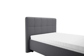 Jednolůžko Kelly v rozměru 120x200 cm, v potahu Trinity 15, detail čela