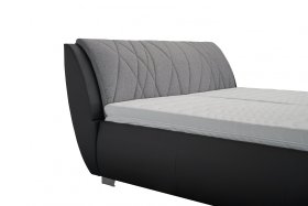 Dvoulůžko Balbi v rozměru 180x200 cm, v potahu Malmö New 90 a Loft Black, detail čela 